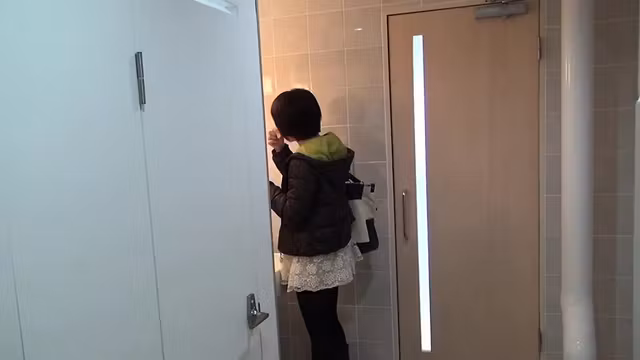 Fetish slut pees on cam
