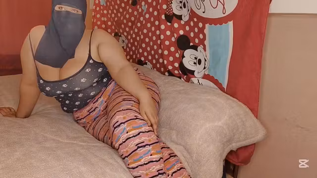 Nick Madam Hind In Her Big Vagina And She Says The Sweetest Egyptian Sex Words