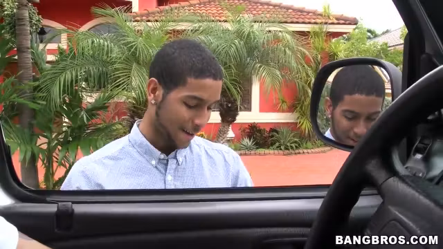 Amateur latina Ariel Monroe gets fimned from car