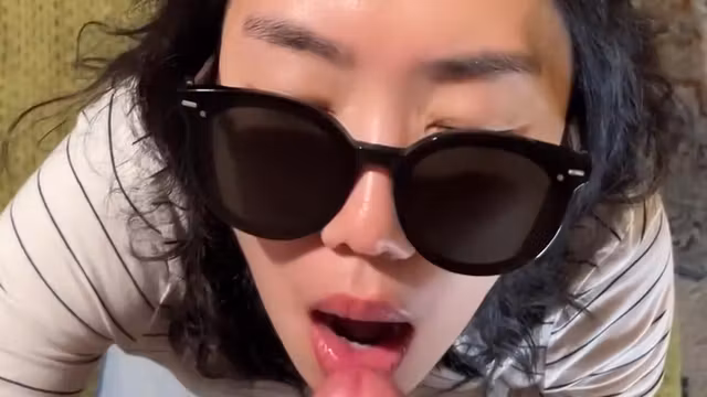 Hot Chinese Tinder Date Gets On Her Knees & Sucks Bwc For Huge Facial