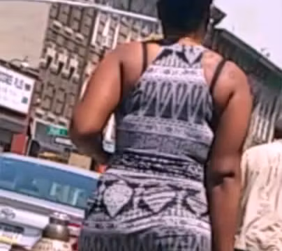 Candid Sweet jiggle