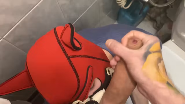 I Fuck My Friend In The Mouth With A Big Dick And Cum On His Face In The Toilet