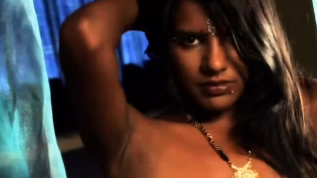 Brunette Bollywood Dancer Babe