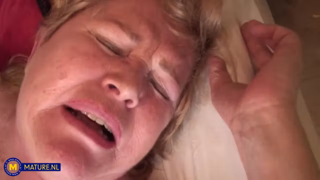Curvy Grandma Gets A Good Pussy Pounding From Her Younger Boyfriend - MatureNl