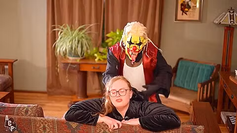 Gibby Le Clown Baise La Salope Bbw Mia Habillee Comme Vos