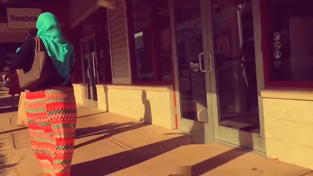 hijab wife big ass walking in street