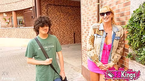Victoria Vera Fait Face A Un Amateur Avec Une Grosse