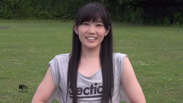 Cute Japanese Babe Gets Toyed Outdoors - Yui Kasugano