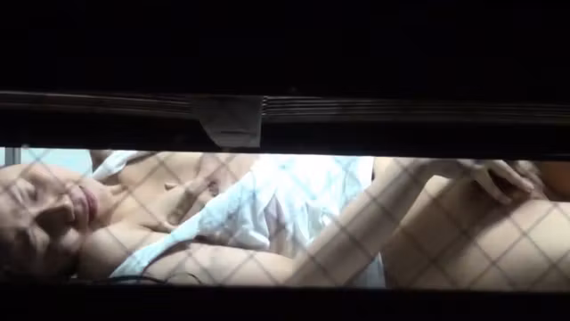 Petite asian babe rubbing