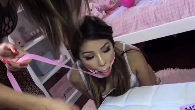 BDSM lesbian sex