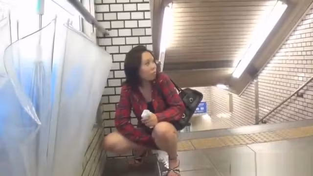 Fetish asian teenager 18+ peeing