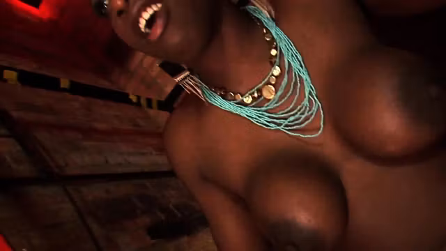 Glam busty ebony babe