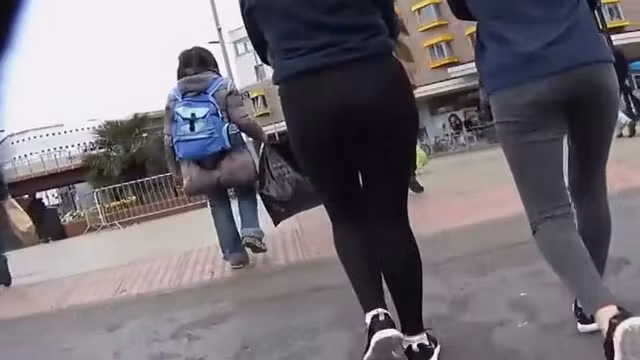 Pantyline in see thru tights