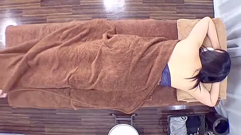 [no/sex] A Housewife In Her Mid-40s With Two Husbands Came To The Store By Online Reservation. The Mature And Voluptuous Wife Seemed Tired From Childcare, So We Gave Her A Shiatsu Massage And Lymphatic Massage
