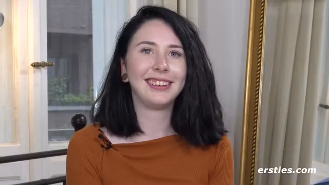 Joan A In Studentin Bringt Ihre Klitoris Zum Vibrieren