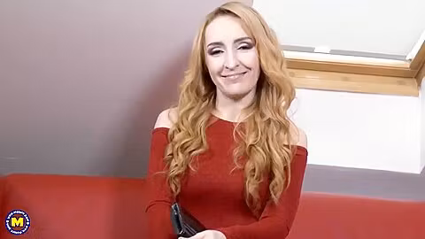 Di Devi - Grabs Young Cock
