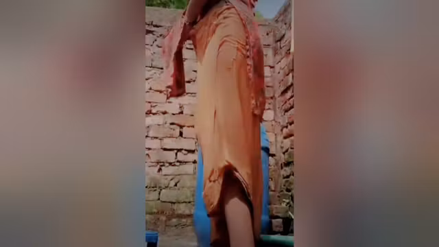 Mms Bhabhi Shares Nude Video While Taking Bath