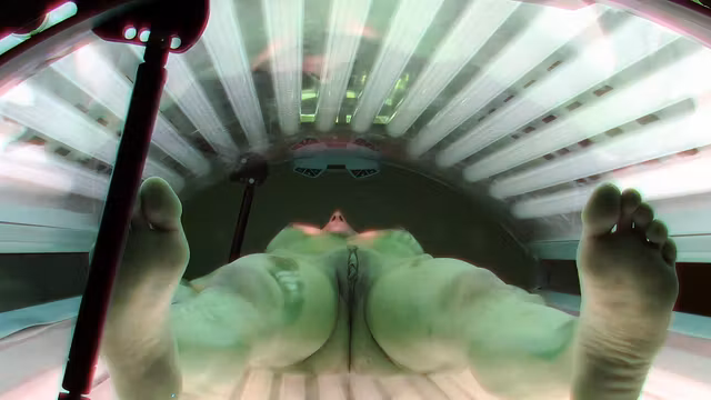 Voyeur Hidden Cam in Public Solarium