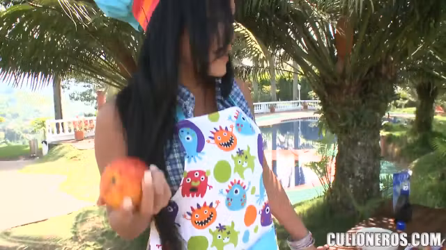Sweet cherry pie needs some good poking