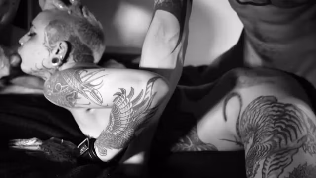 blackkiss en baise anal en trio