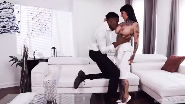 Lusty Busty Whitey Jessie Lee Fucked By A Long Black Penis