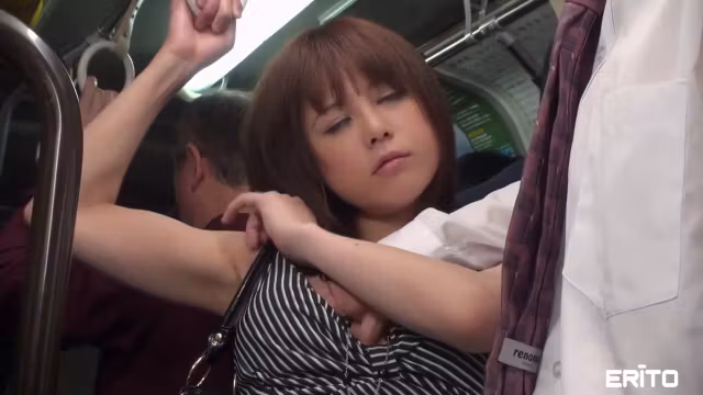 Japanese Sex Public Fetish: Reverse Nanpa On The Bus