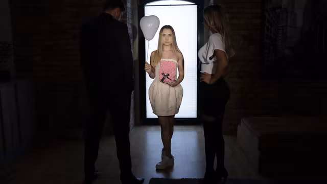 Mona Blue & Shalina Devine VR Porn: You Gonna Be Late For The Birthday, Girl - DarkRoomVR
