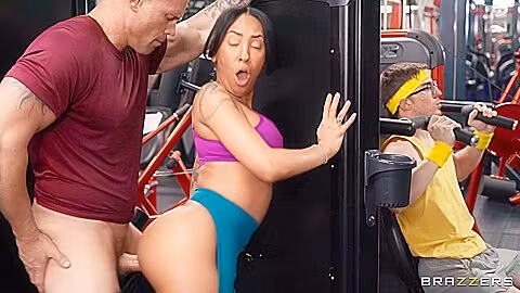 Squirt The Sweat Away / 8.4.2024 - Gi Joey And Kona Jade