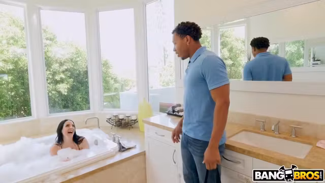 Ricky Bathtub - Ricki White