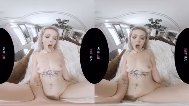 Virtual Reality In Kay Loves Her Toys!