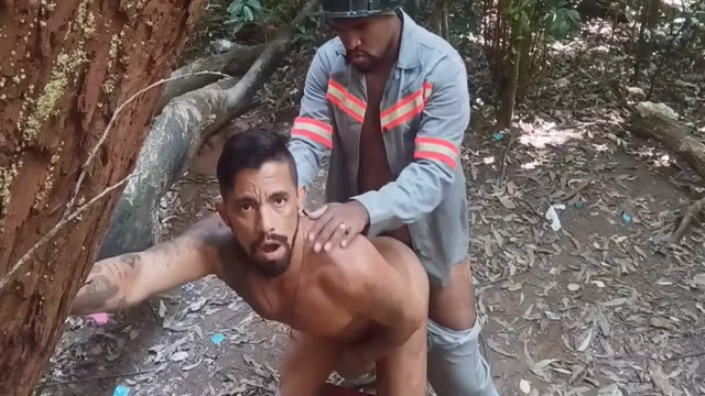 Trabalhador Casado Fode O Puto No Mato 16 Min With The Hunter Black