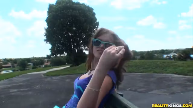 Park Pussy With Zoey Oneill