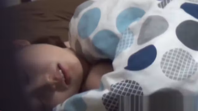 Cute japanese babe rubs