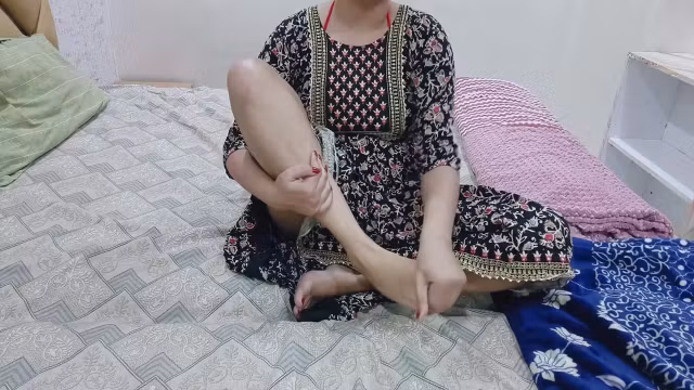 My Younger Stepbrother Was Alone In The Room, I Also Went Room And Massage My Body Pussy But My Stepbrother