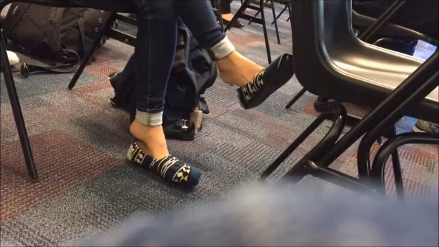 Candid Japanese Girl Toms Shoeplay in class