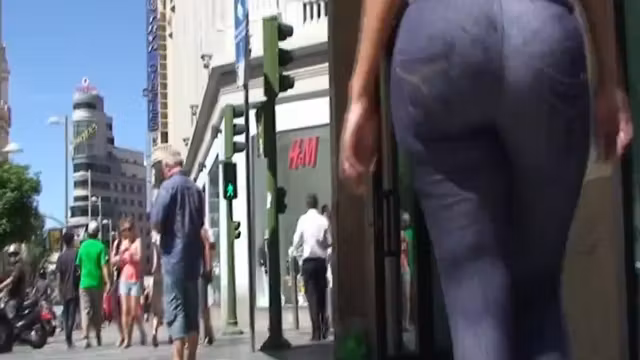Big booty mulata nice walk sample clip from GLUTEUS DIVINUS