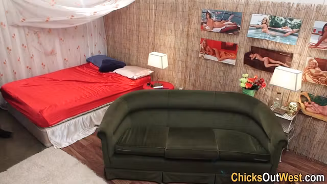 Aussie gf gets creampied