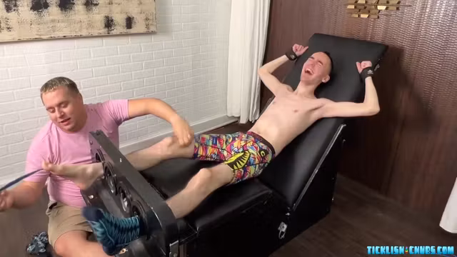 Ticklishchub: Spiritmonkey Wants Bear Dilf Matt To Test The Tickle Chair On Him