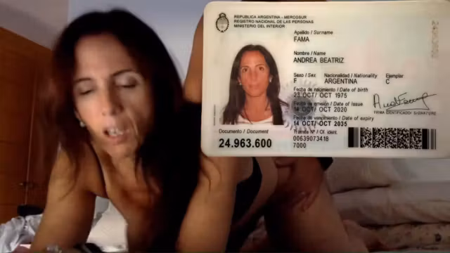 Andrea milf argentina puta