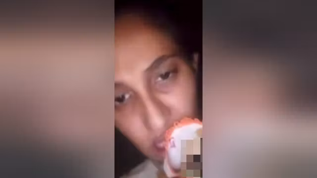Cute Gf Showing Her Nude To Bf On Video Call
