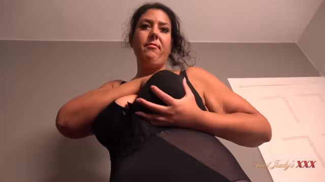 Gorgeous Bbw Emotional Solo Video