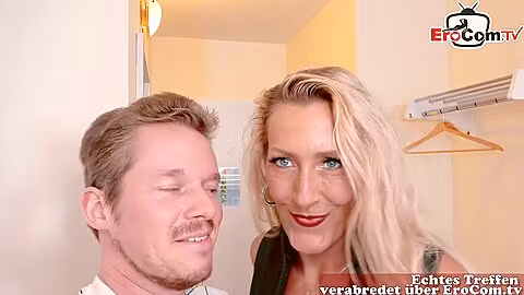 Deutsche Reife Blonde Milf Trifft Studenten Zum