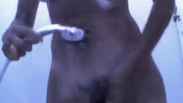Saggy tits and a nice clitoris in the shower