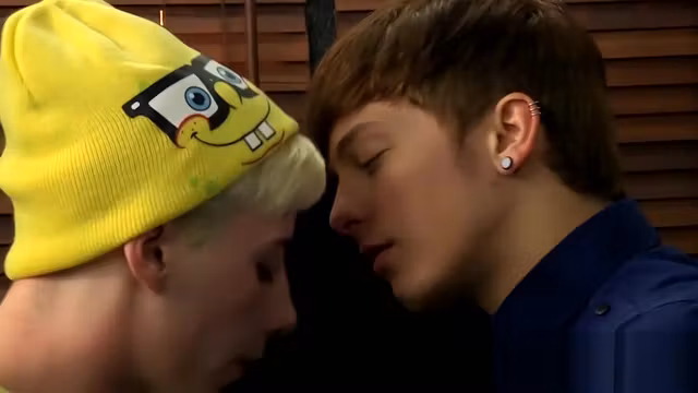 Blond twink Jax Marnell analled raw after blowjob