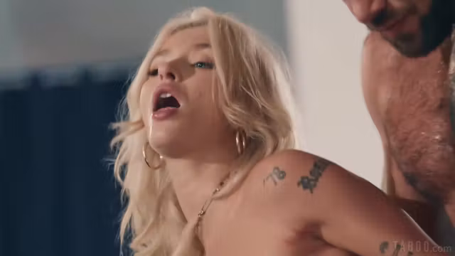 Dante Colle And Emma Rosie - Rides Fierce Cock In Reverse Cowgirl Position After Giving Head