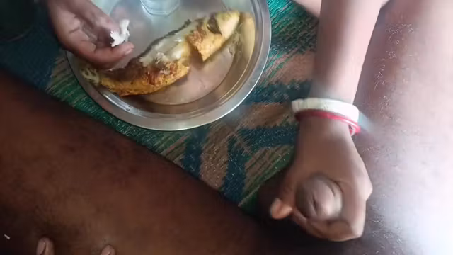 Desi Bhabhi Ke Sath Daru Piya