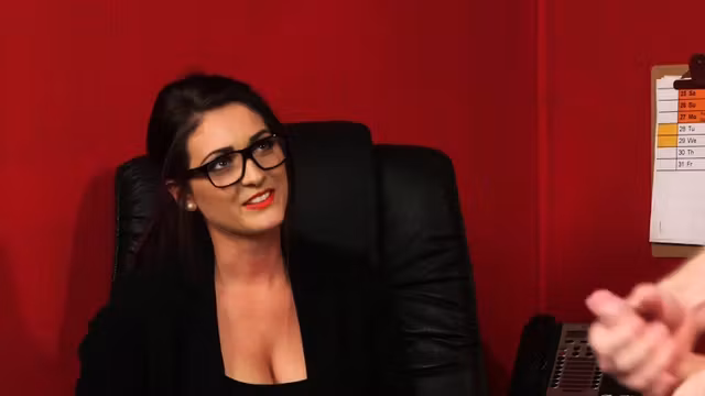 Spex babe watches femdom loser wank