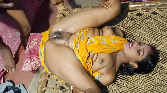 Jijaji Ne Sali Ko Chud Chud Ke Bur K Lal Kordiya