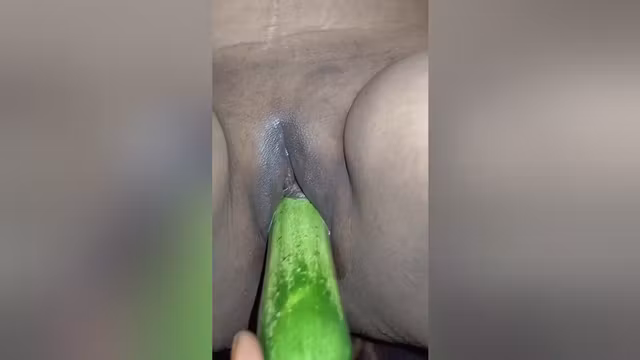 Desi Beautiful Saira Bhabhi Big 8inch Cucumber Masturbating