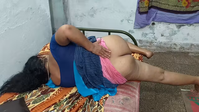 I Talked To An Asian Desi Bhabhi And Made Her Agree To Have Sex